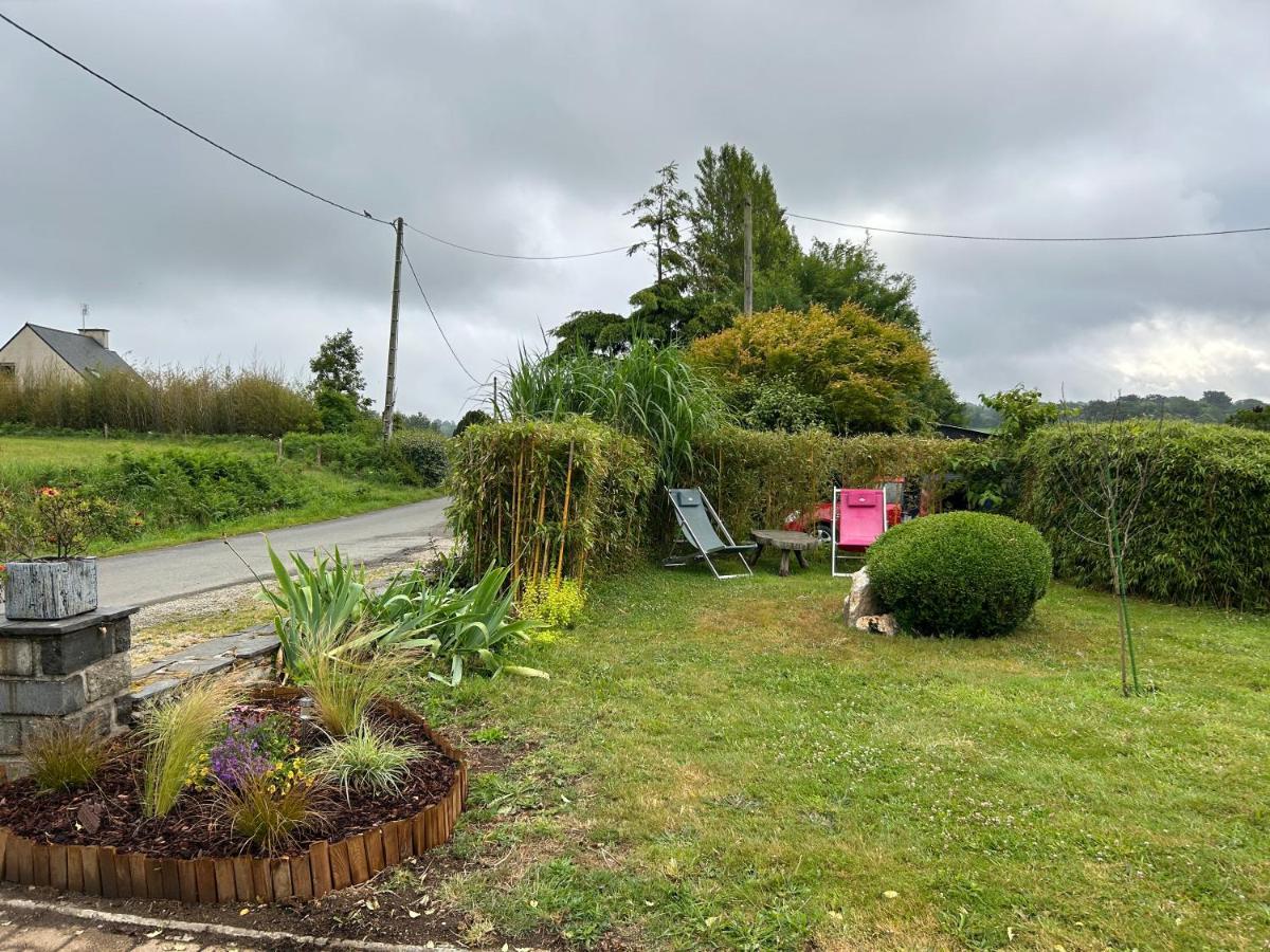 La vraie campagne entre la ville et la mer Taulé Extérieur photo
